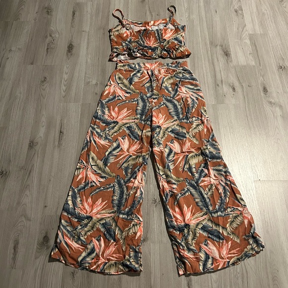 LOFT linen set- crop top and wide leg pants - Picture 6 of 7